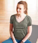 Einatmen Ausatmen Lächeln Yoga Shirt V-Ausschnitt | 100% Bio – Bild 9
