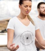 Mandala Yoga Shirt V-Ausschnitt | 100% Bio – Bild 2