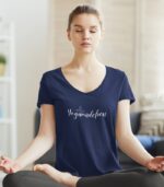 Yogamädchen Shirt V-Ausschnitt | 100% Bio – Bild 3
