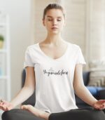 Yogamädchen Shirt V-Ausschnitt | 100% Bio – Bild 2